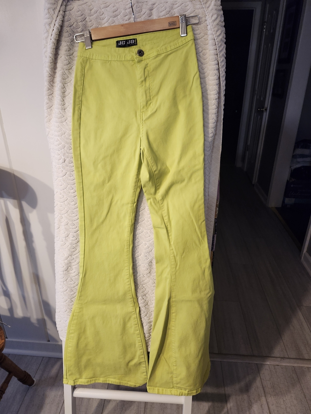Neon Lime Flare Jeans - Women's Vibrant Stretch Denim